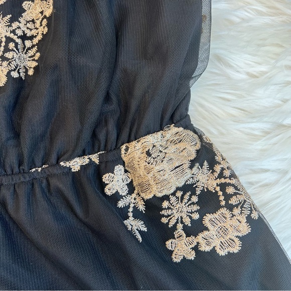 Nine West Gold Embroidered Off-The-Shoulder Maxi Dress - Picture 5 of 14